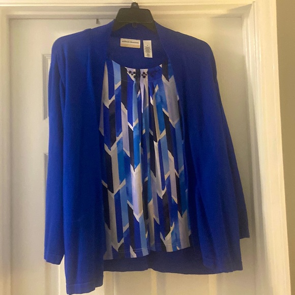 Alfred Dunner Sweaters - 3X Alfred Dunner 2fer Sweater top. Sweater with built in tank. Royal Blue